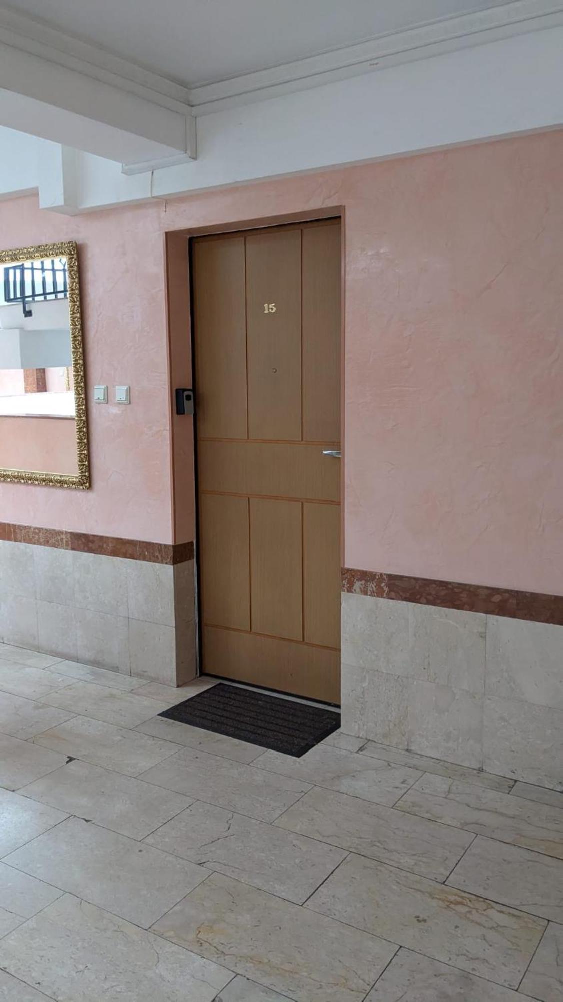 3-Bedroom Apt In Town Square 弗罗茨瓦夫 外观 照片
